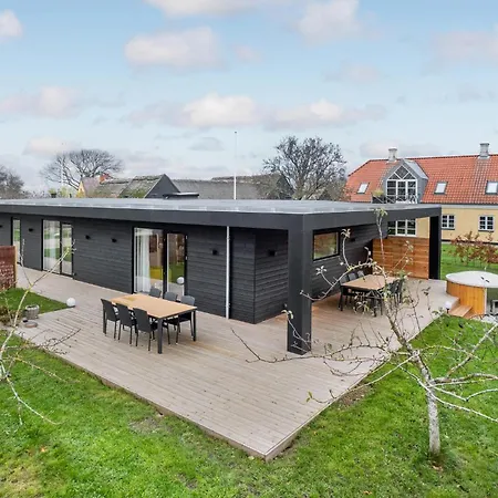 Gorgeous Home In Karrebaeksminde Casa de Férias *